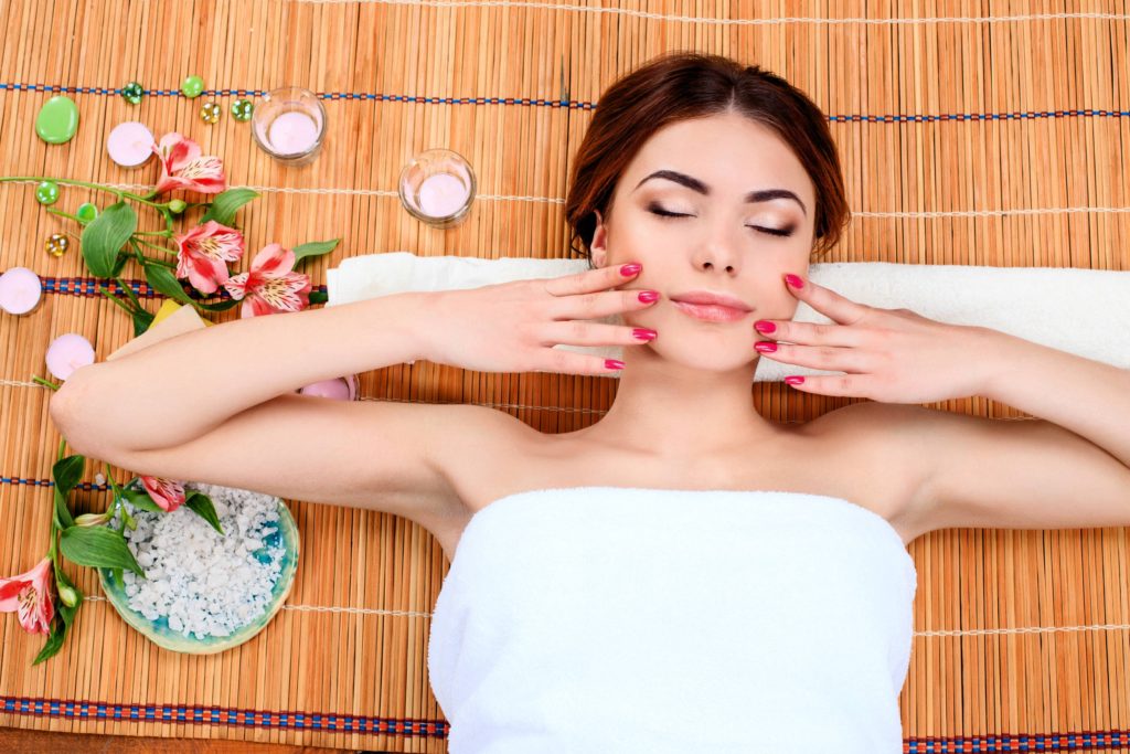 How To Prepare Your Skin With Facial And Massage For Summers?